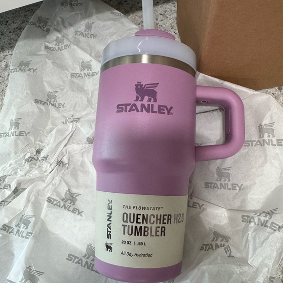 NWT Purple 20oz Stanley Cup - Picture 2 of 4